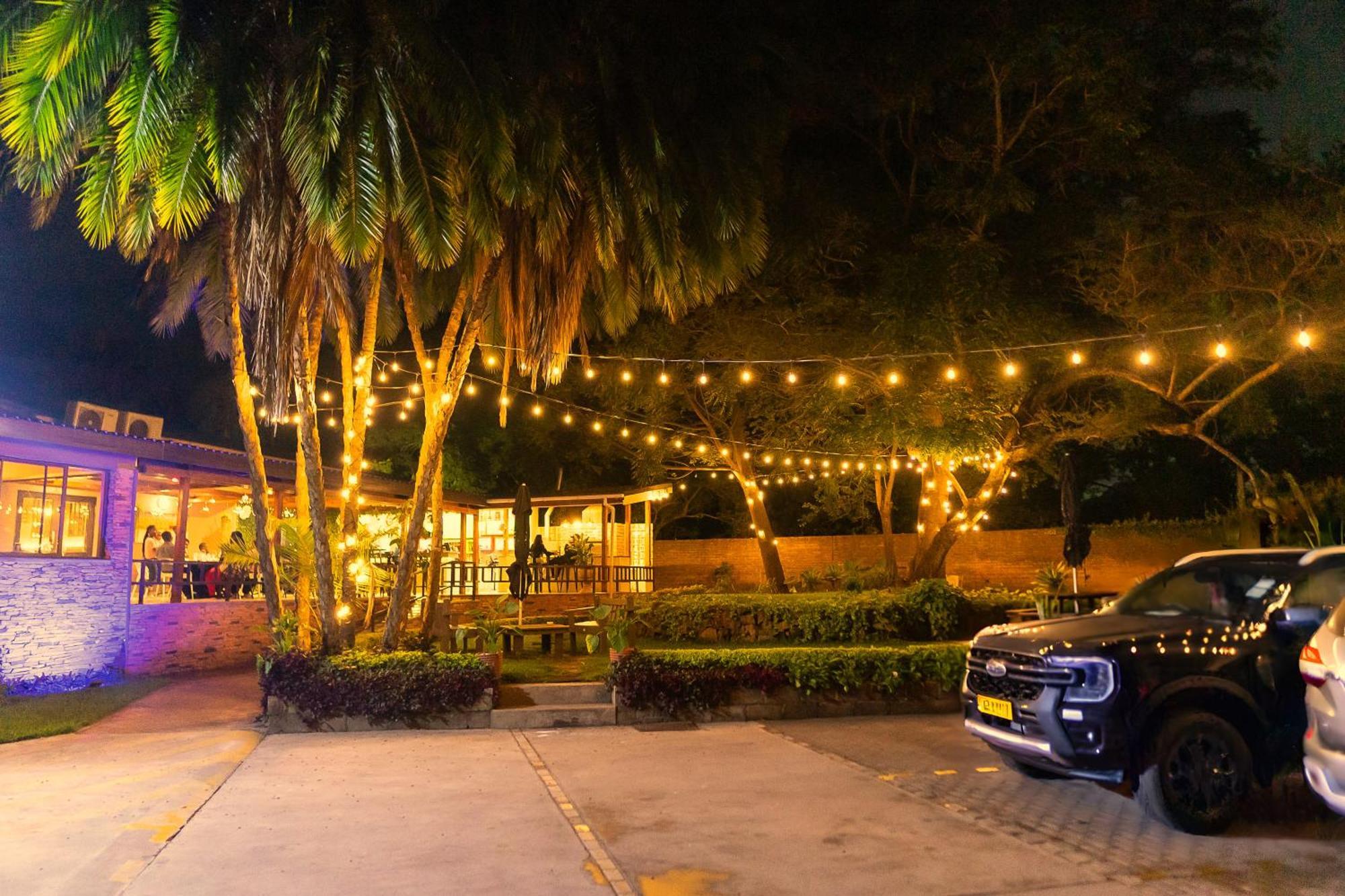 Casa Mia Lodge & Restaurant Blantyre Exterior photo
