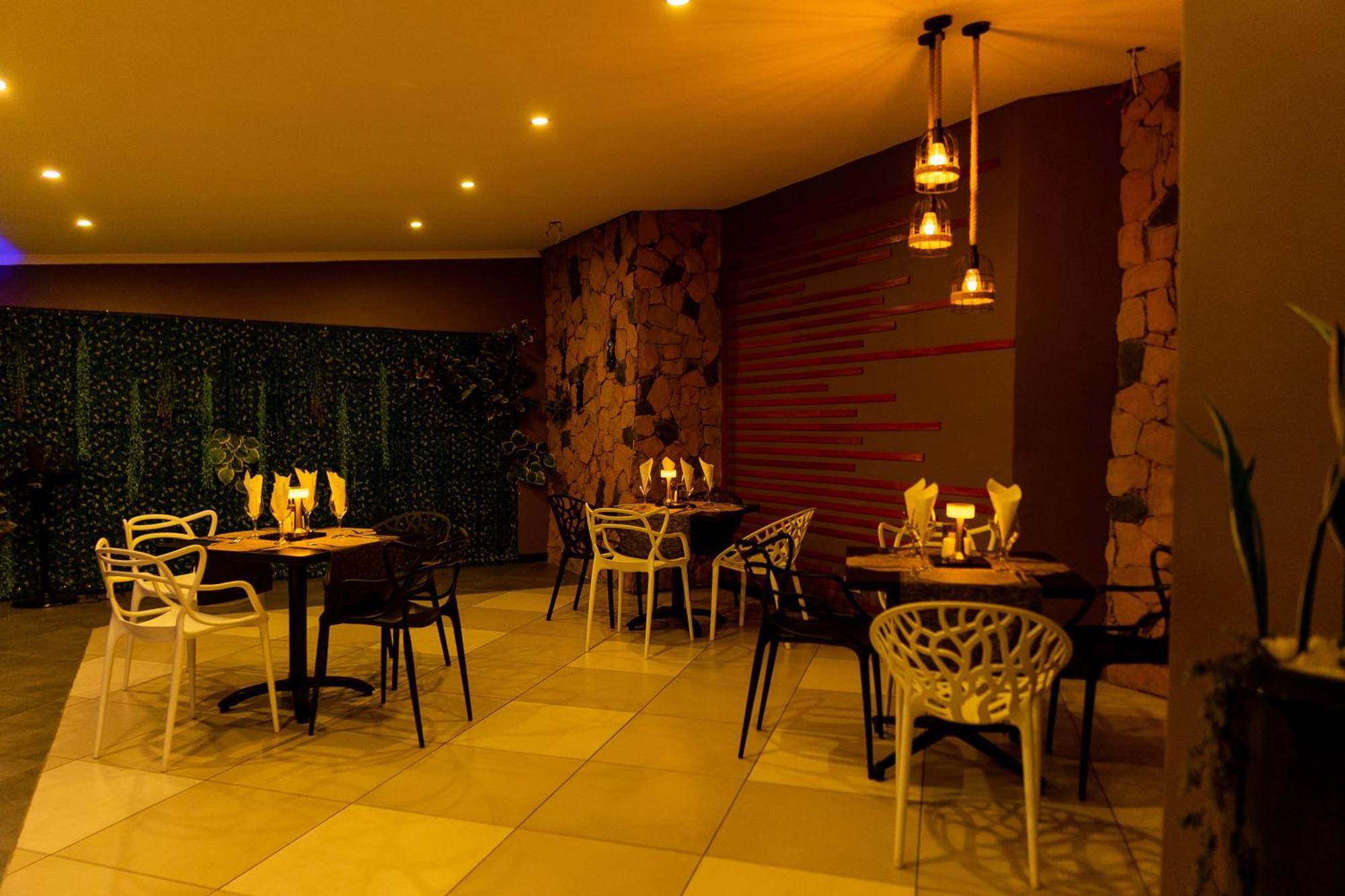 Casa Mia Lodge & Restaurant Blantyre Exterior photo